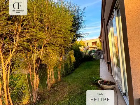 Casa 5 ambientes con 2 baños