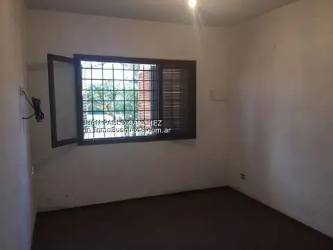 Hermosa casa en alquiler en tranquilisimo barrio ubicada en calle 14 e/ 509 y 510