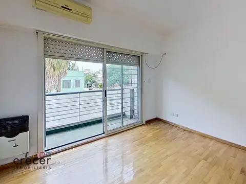 Venta departamento tipo PH Duplex 3 ambientes con balcón y parrilla propia