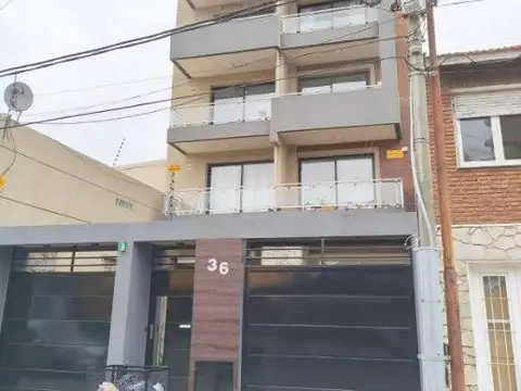 Departamento de 2 Ambientes en Alquiler excelente ubicacion de Bernal Centro  