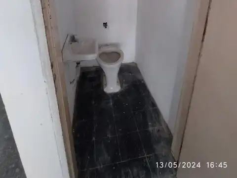 EXCELENTE LOCAL comercial en la mejor zona de FISHERTON.