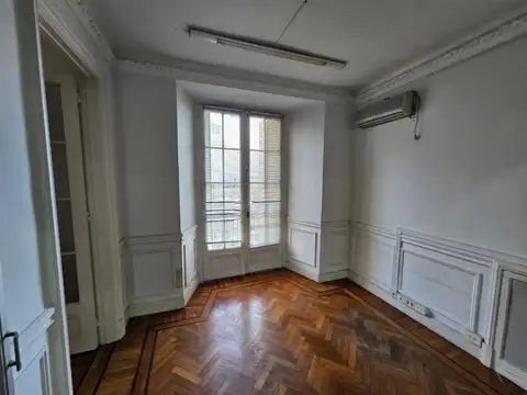 Oficina en Alquiler en Barrio Norte, USD 1.000