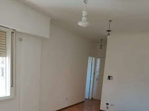 Departamento en Alquiler en Villa del Parque, $ 900.000