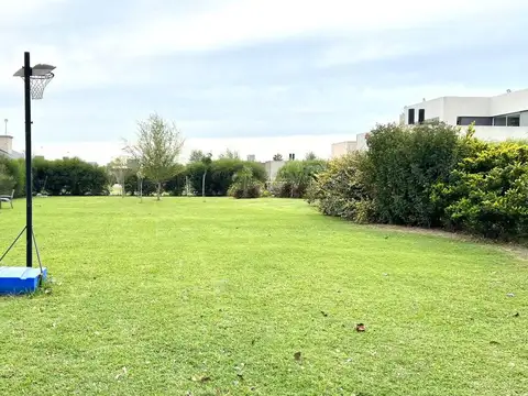 Terreno en Venta de 878,0 m2