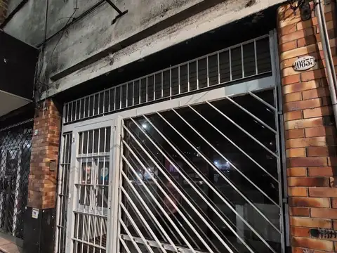 Avenida Rivadavia 10800, Piso PB