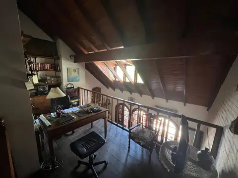 Casa 5 ambientes con 4 baños