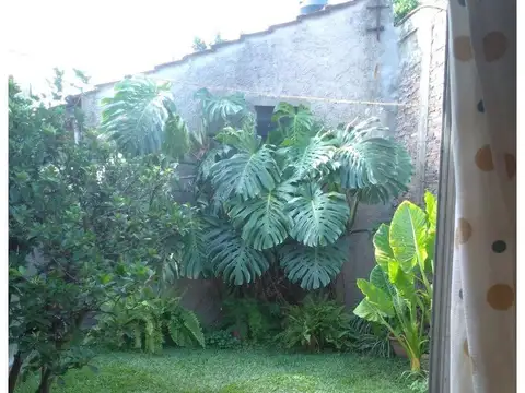 Depto Tipo Casa en Venta 40 años