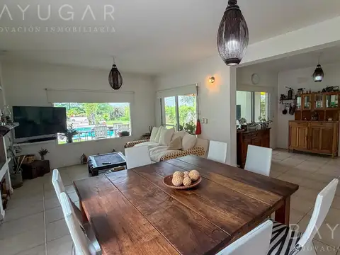 Venta - Casa en Altos De Manzanares - Pilar