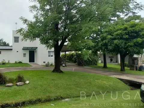 Casa en Venta con 6 cocheras