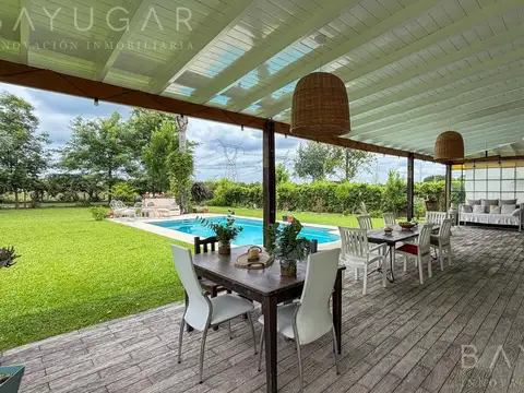 Venta - Casa en Altos de Manzanares - Pilar