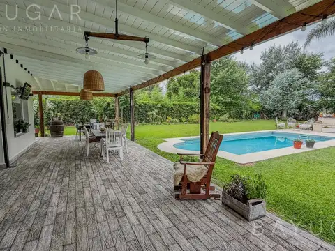 Casa 5 ambientes con 4 baños