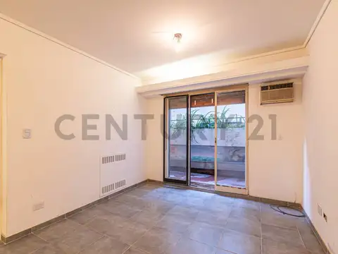 MONOAMBIENTE CON PATIO