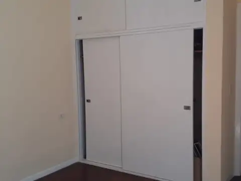Depto Tipo Casa en Alquiler 50 años