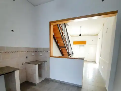 Depto Tipo Casa 3 ambientes con 1 baño