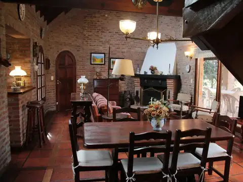 Casa en Venta en El Estribo, USD 310.000