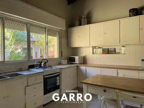 Casa en Alquiler Temporal con 4 cocheras
