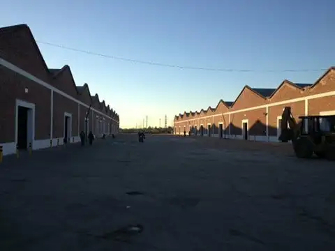 Galpon en Alquiler 300  mts Frente