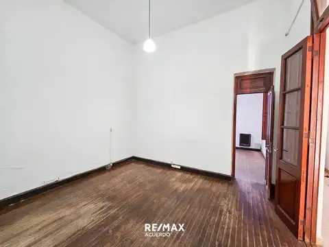 VENTA  CASA  4 DORMI CENTRICA SAN NICOLAS APTA C.