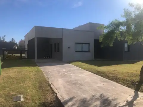 Casa en Venta con 1 cochera