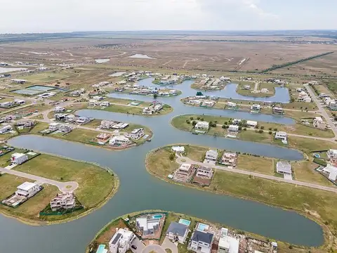 Lote en venta a LA LAGUNA, en Magallanes, Hudson, Berazategui. Con proyecto aprobado