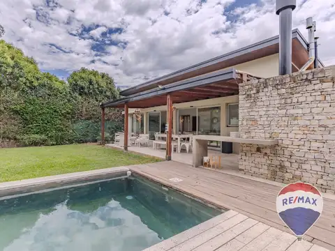 CASA EN VENTA JOAQUIN GORINA - 3 DORMITORIOS