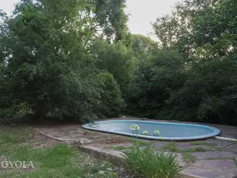 Casa con lote de 1700 m², pileta y gas natural en Rincon