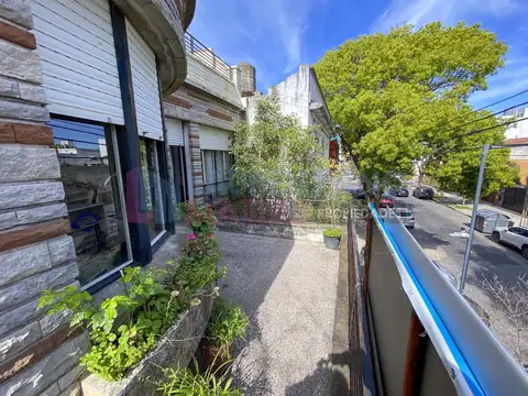 Depto Tipo Casa 5 ambientes con 3 baños