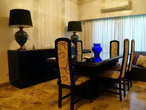 amplia casa 4 dormitorios