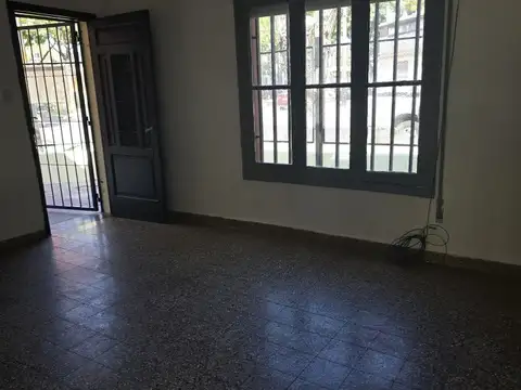 Casa en Alquiler en Barrio Matheu, $ 680.000