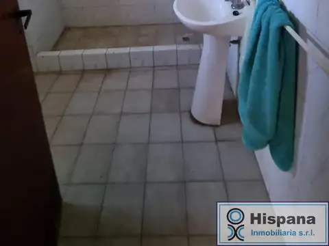 Casa 2 ambientes con 1 baño