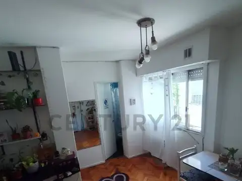 Camarones 1600, Piso 0