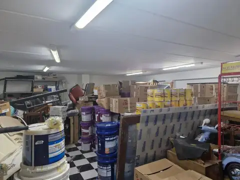 Venta Excelente Galpón De 235 M2 - Entre Piso -lomas Del Mirador