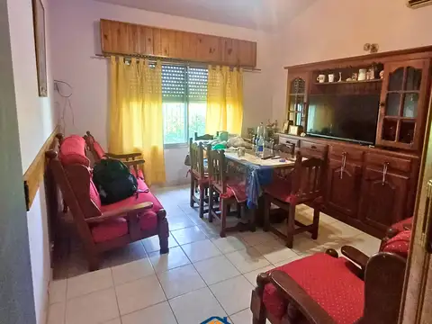 Casa 3 ambientes con 1 baño