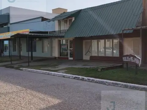 Casa en el centro de Cnel Du Graty