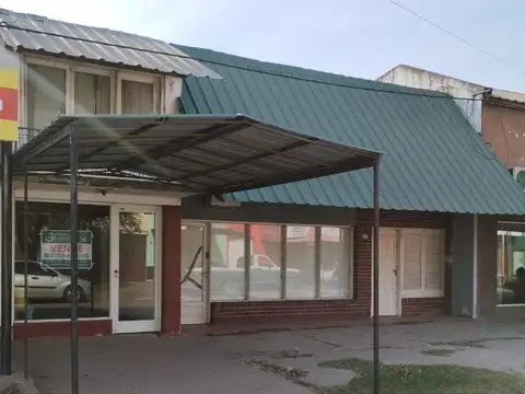 Casa en el centro de Cnel Du Graty