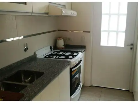 Depto Tipo Casa en Venta en Villa del Parque, USD 184.000
