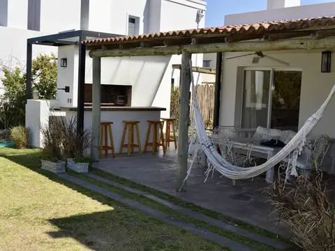 Casa en Alquiler Temporal en Talar Del Lago II, USD 5.000