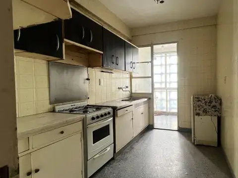 VENTA DEPARTAMENTO SEMI PISO 4 AMB ZONA CENTRO