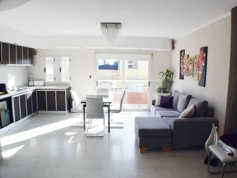 Depto Tipo Casa en Venta de 5 ambientes