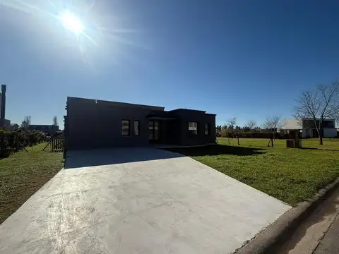 Casa en Venta en San Matias, USD 425.000