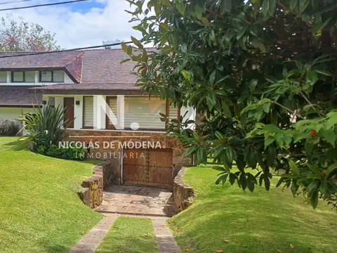 Vende gran casa para vivir todo el año, de 3 dormitorios en Punta del Este