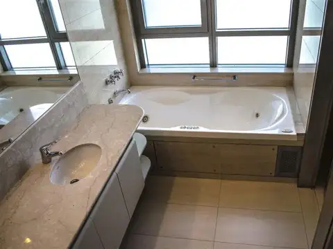 Departamento en Alquiler con 2 cocheras