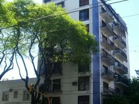 Depto de 4 amb. Apto Prof. 2 Balcones. Colegiales