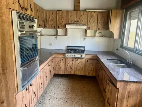 Casa en Venta en Castelar, USD 170.000