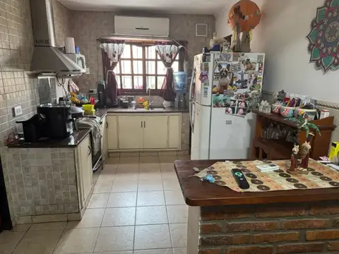 DORREGO  5857 B - CASA 2 DORMITORIOS  -  CON COCHERA  -