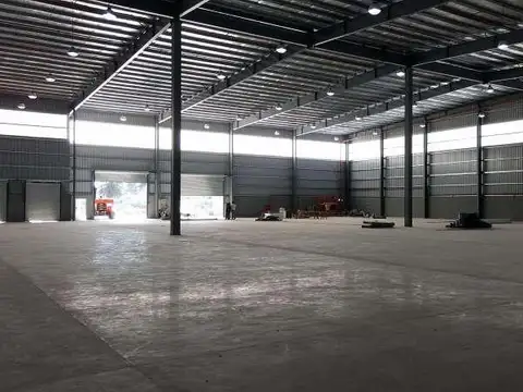 Excelente deposito AAA en alquiler de 5000 m2 cub en Parque Industrial Garin
