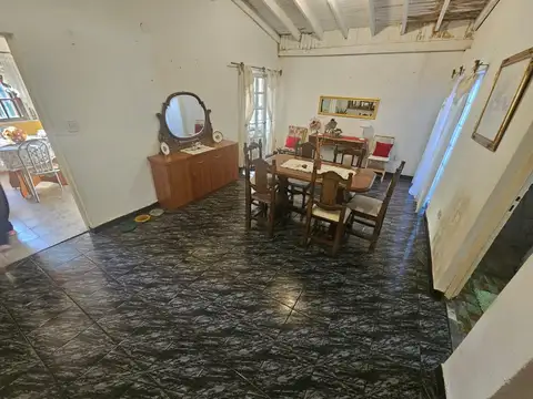 Casa en Venta en Villa Luzuriaga, USD 150.000