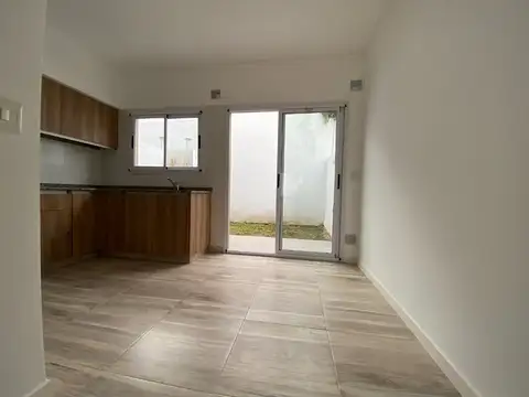 Depto Tipo Casa en Venta en Bella Vista, USD 99.000