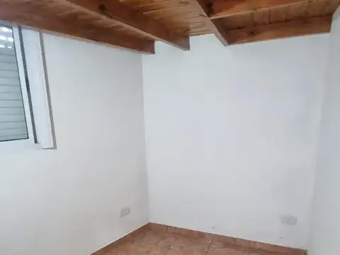 Depto Tipo Casa en Alquiler de 2 ambientes