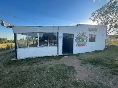 Chacra con Complejo Deportivo